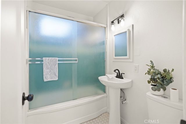 330 Lincoln, Bakersfield, CA 93305