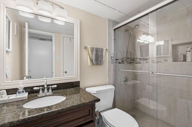 2425 Augusta Drive 23, Houston, TX 77057