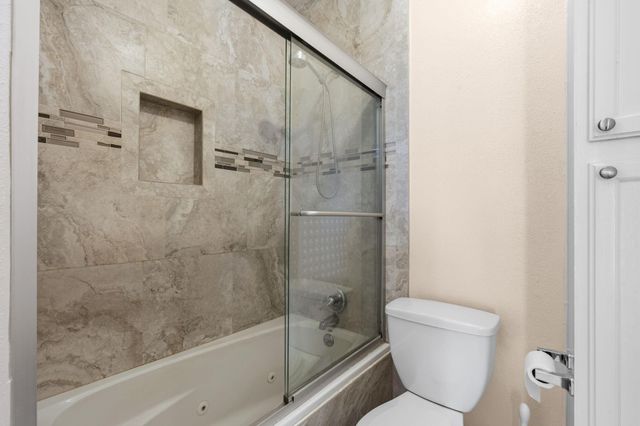 2425 Augusta Drive 23, Houston, TX 77057