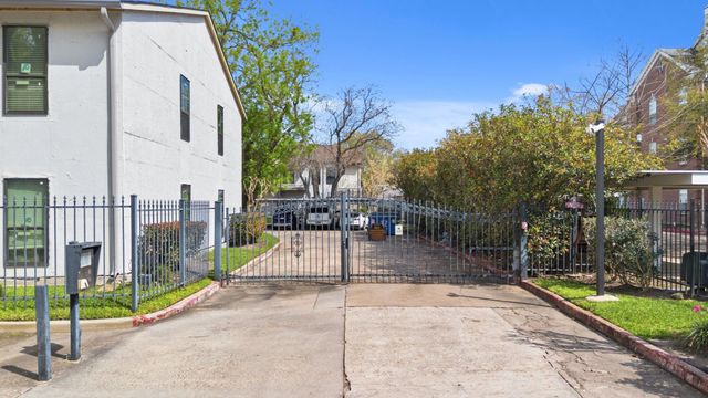 2425 Augusta Drive 23, Houston, TX 77057