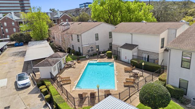 2425 Augusta Drive 23, Houston, TX 77057