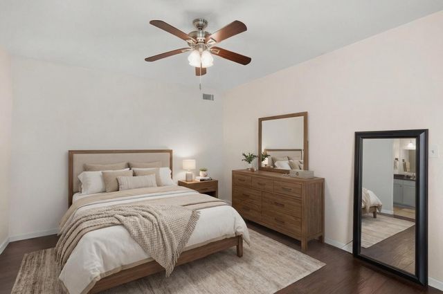 2425 Augusta Drive 23, Houston, TX 77057