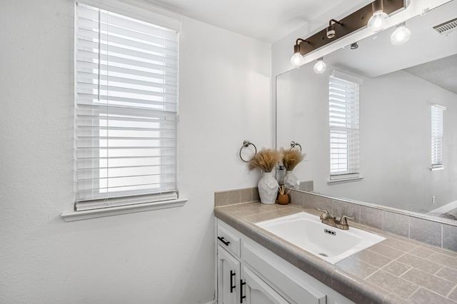 3656 W Harvard Avenue, Fresno, CA 93722