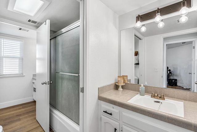 3656 W Harvard Avenue, Fresno, CA 93722