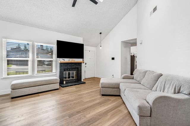 3656 W Harvard Avenue, Fresno, CA 93722