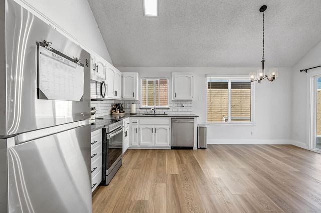 3656 W Harvard Avenue, Fresno, CA 93722