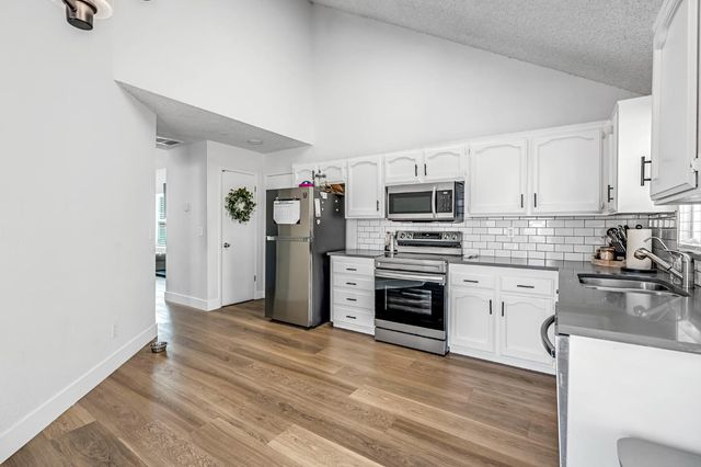 3656 W Harvard Avenue, Fresno, CA 93722