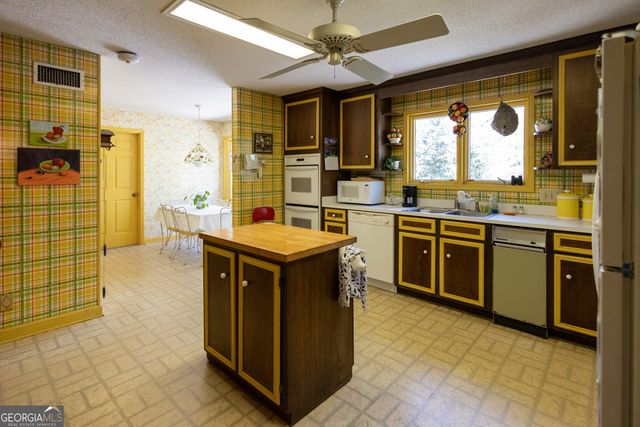 1133 Lucky Debonair Drive, Macon, GA 31210