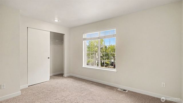 12916 NE 203rd Ct, Woodinville, WA 98072