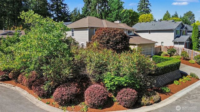 12916 NE 203rd Ct, Woodinville, WA 98072