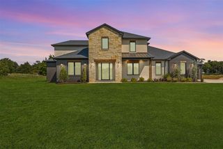 3320 Somerset Farms Road, Newalla, OK 74857