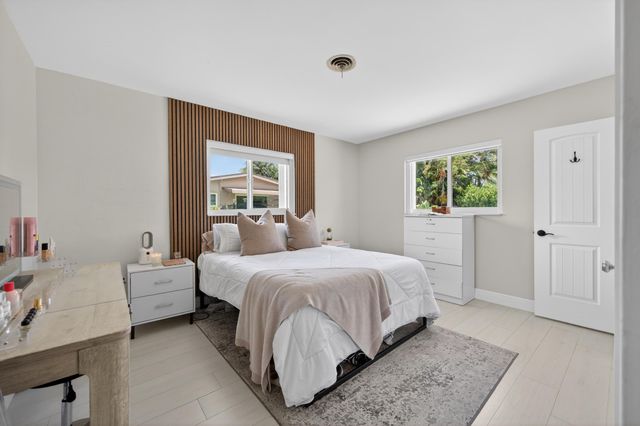 4800 NE 15TH Terrace, Oakland Park, FL 33334