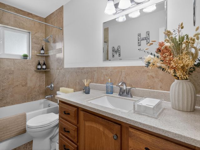 4800 NE 15TH Terrace, Oakland Park, FL 33334