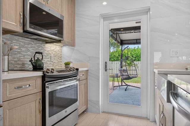 4800 NE 15TH Terrace, Oakland Park, FL 33334