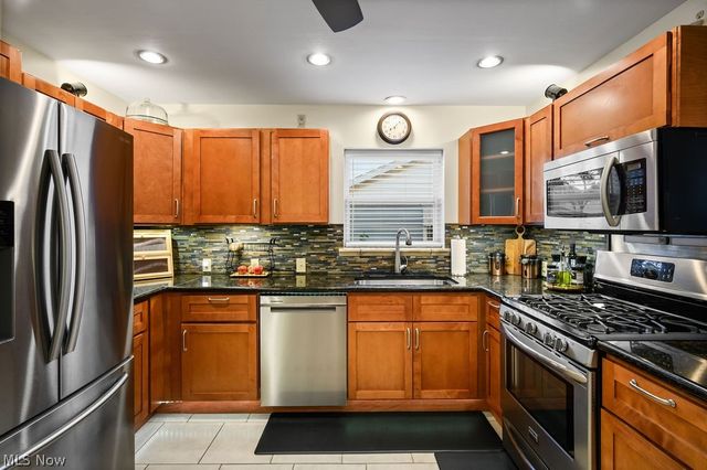 418 Dodge Avenue, Williamstown, WV 26187