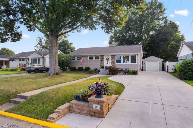418 Dodge Avenue, Williamstown, WV 26187