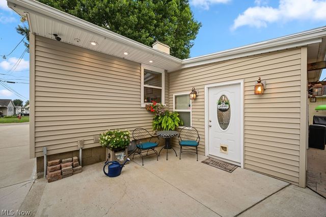 418 Dodge Avenue, Williamstown, WV 26187