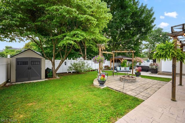 418 Dodge Avenue, Williamstown, WV 26187