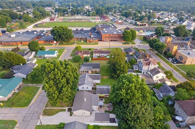 418 Dodge Avenue, Williamstown, WV 26187