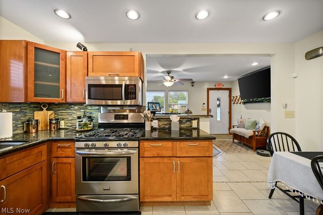 418 Dodge Avenue, Williamstown, WV 26187