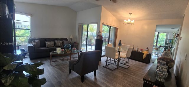 4844 SW 152nd Ct F-37, Miami, FL 33185