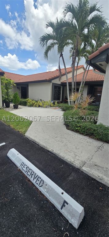 4844 SW 152nd Ct F-37, Miami, FL 33185