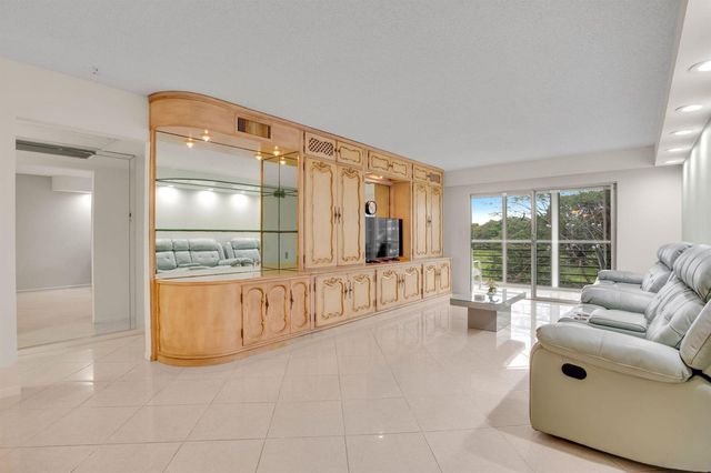 4701 Martinique Drive K3, Coconut Creek, FL 33066