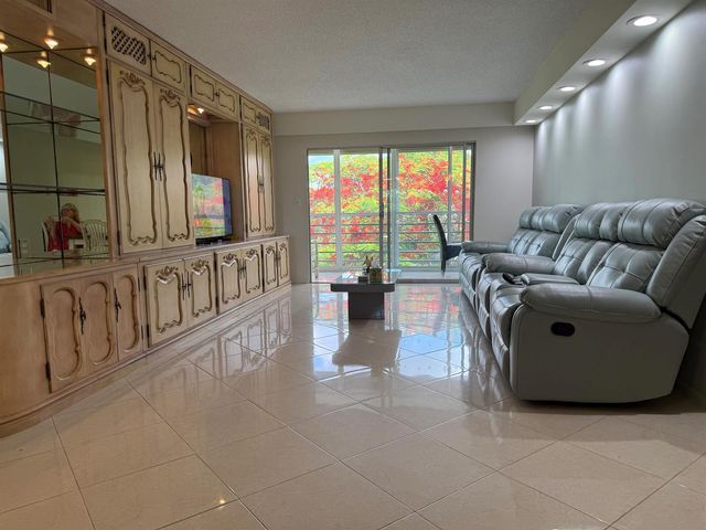 4701 Martinique Drive K3, Coconut Creek, FL 33066