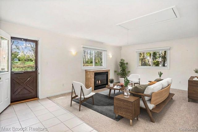 4550 Patrick Road, West Bloomfield, MI 48322
