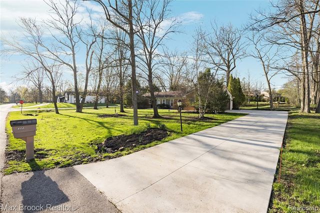 4550 Patrick Road, West Bloomfield, MI 48322