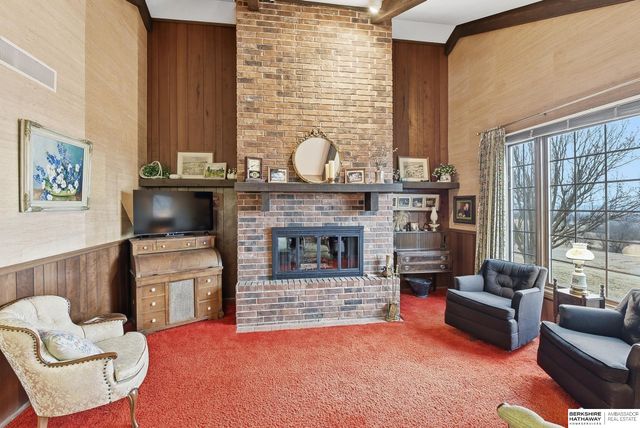 4472 County Road P43, Fort Calhoun, NE 68023