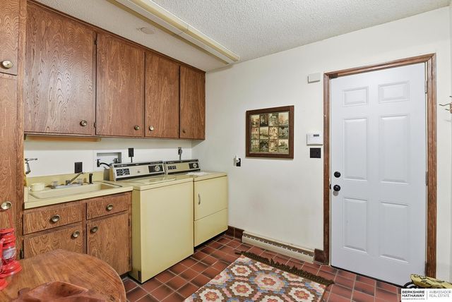 4472 County Road P43, Fort Calhoun, NE 68023