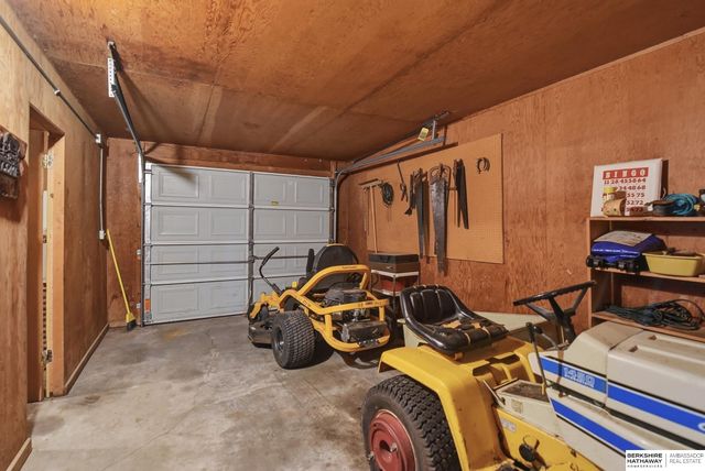 4472 County Road P43, Fort Calhoun, NE 68023