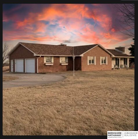4472 County Road P43, Fort Calhoun, NE 68023