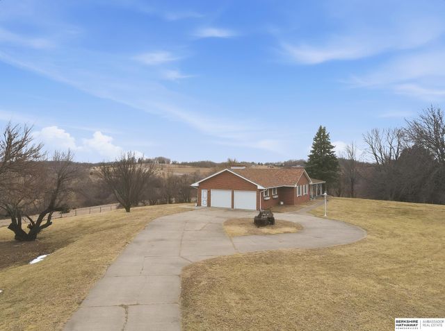 4472 County Road P43, Fort Calhoun, NE 68023