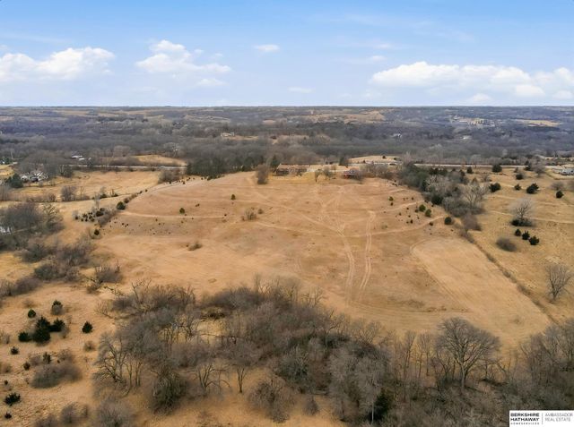 4472 County Road P43, Fort Calhoun, NE 68023