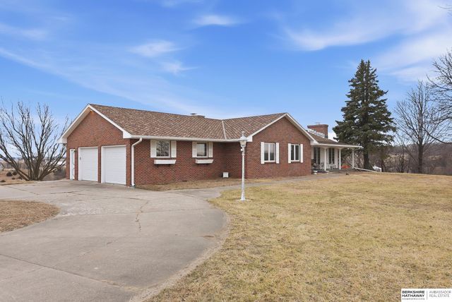 4472 County Road P43, Fort Calhoun, NE 68023