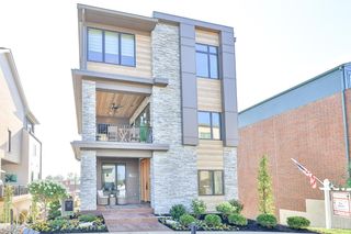 2930 Three Oaks Lane, Cincinnati, OH 45209