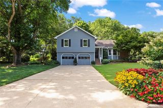 1590 Willow Bend Way, Snellville, GA 30078
