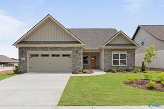 1302 Vermilion Circle, Huntsville, AL 35803