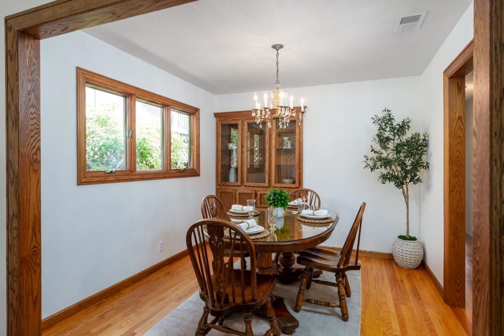 Image 5 of property listing at 1542 Jacob Avenue, San Jose, CA 95118