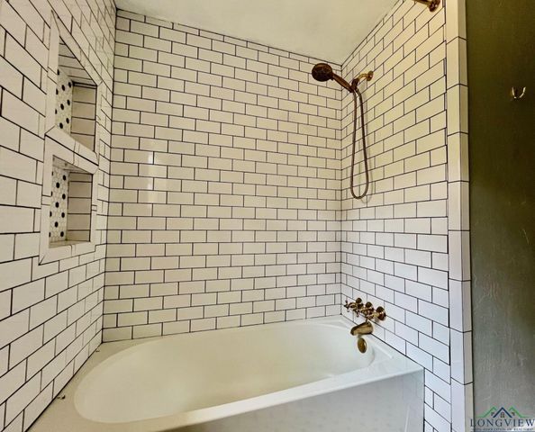 1104 Le Duke Blvd., Longview, TX 75601