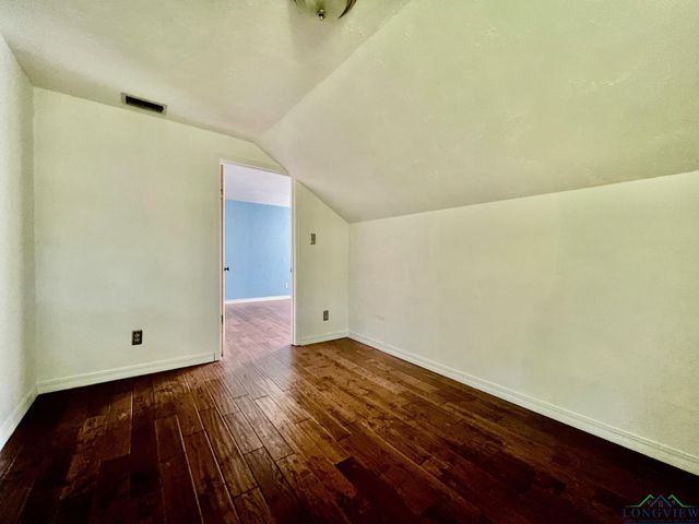 1104 Le Duke Blvd., Longview, TX 75601