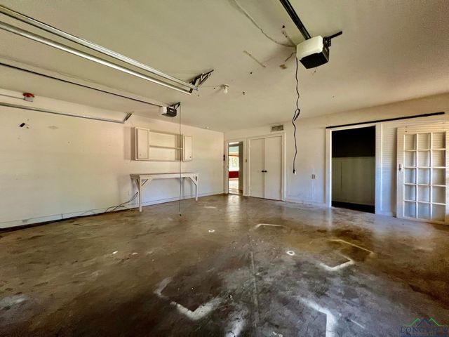 1104 Le Duke Blvd., Longview, TX 75601