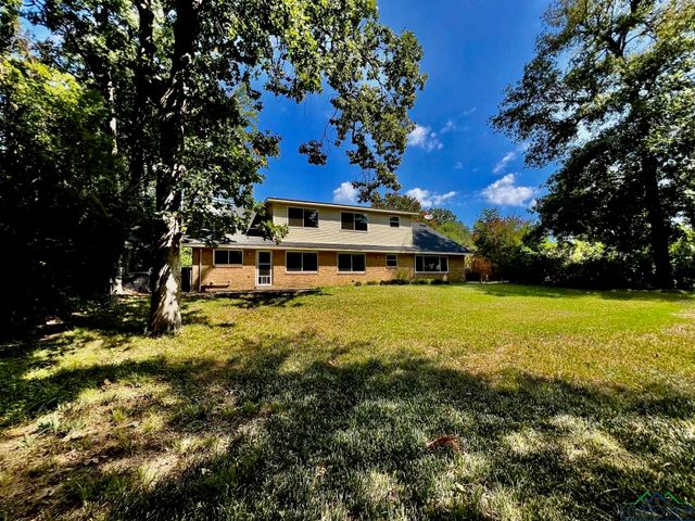 1104 Le Duke Blvd., Longview, TX 75601