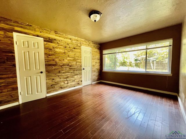 1104 Le Duke Blvd., Longview, TX 75601