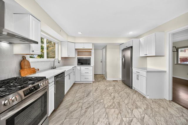 2730 Bristol Hill Court, Cincinnati, OH 45239