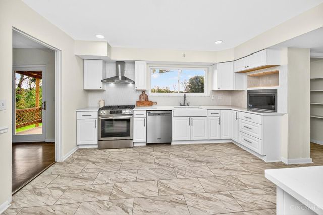 2730 Bristol Hill Court, Cincinnati, OH 45239