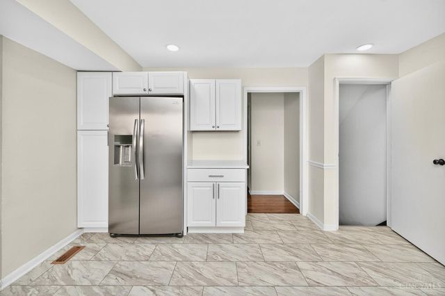 2730 Bristol Hill Court, Cincinnati, OH 45239