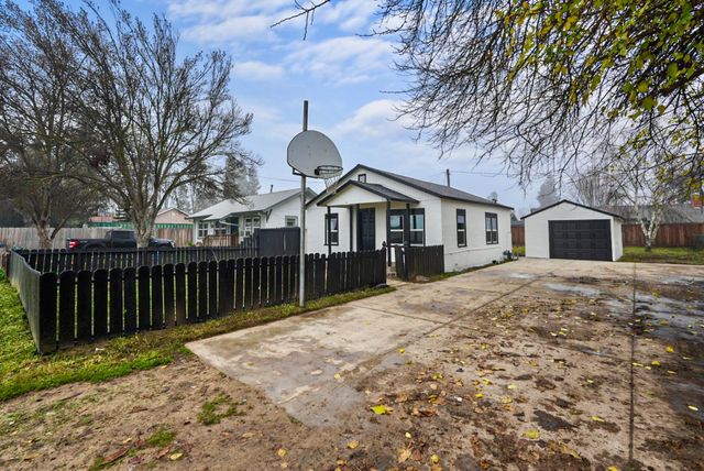 3416 N Gratton Rd, Denair, CA 95316